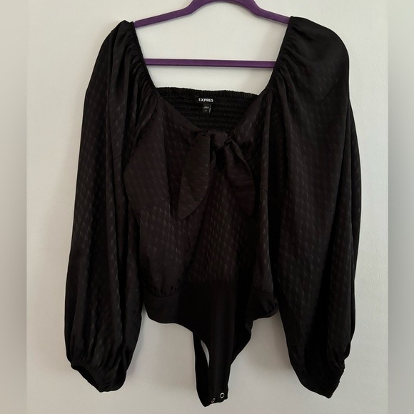 Express Tops - Express Black Houndstooth Jacquard Tie Front Puff Sleeve Bodysuit XL NWT